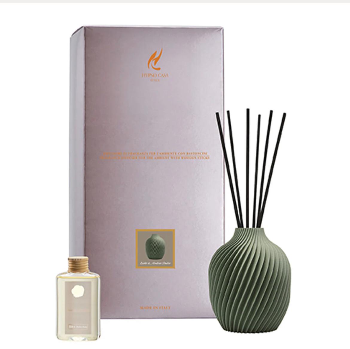 Diffusore a Bastoncini Vaso 3D con Ricarica Latte e Ambra Dolce 50ml Verde Salvia - Hypno Casa