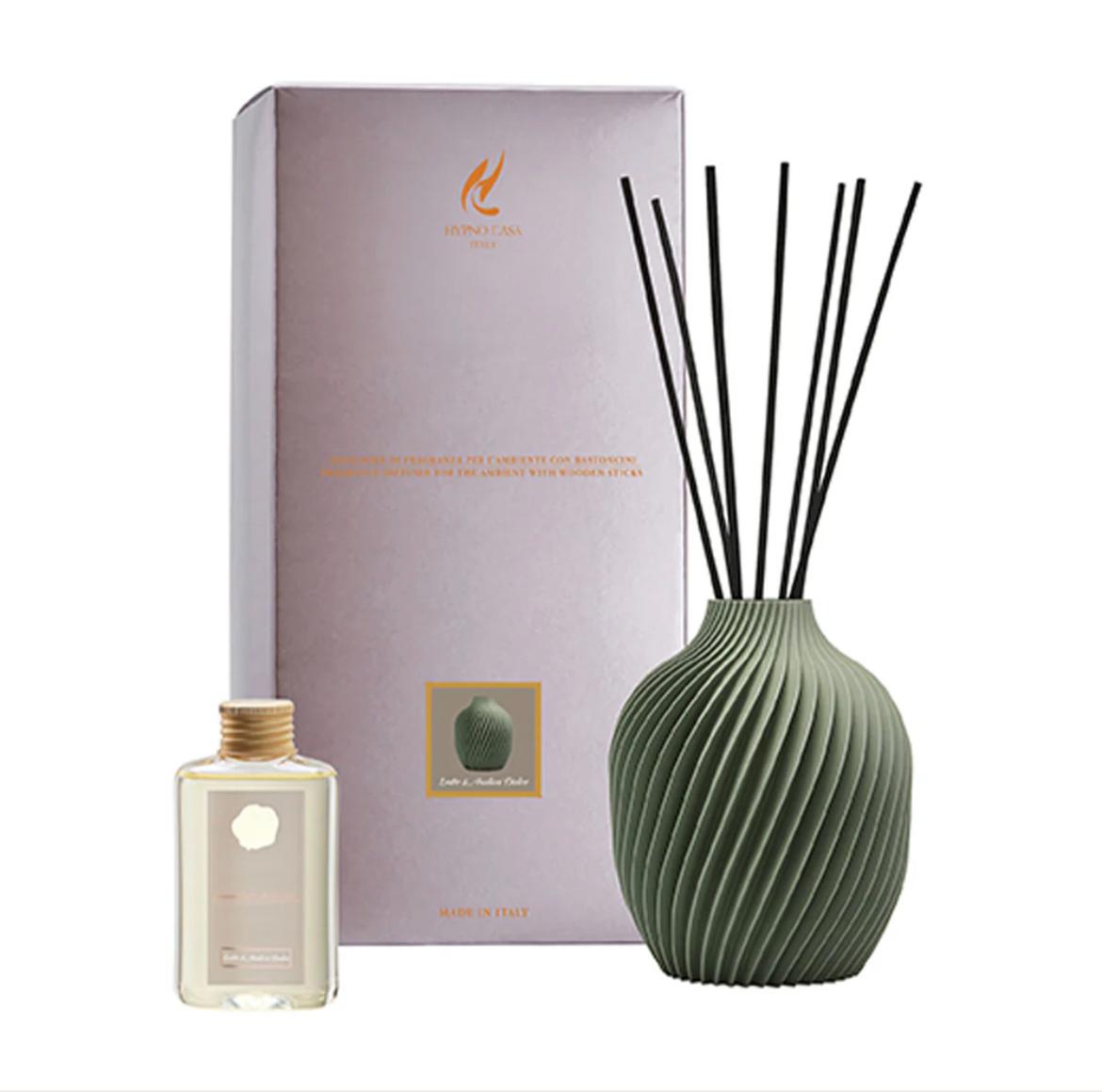 Diffusore a Bastoncini Vaso 3D con Ricarica Latte e Ambra Dolce 100ml Verde Salvia - Hypno Casa